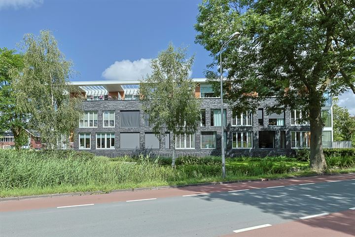 Bekijk foto 42 van Berkenlaan 3