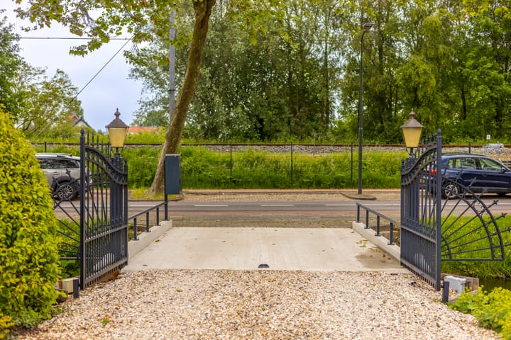 Photo 41 of Parallelweg 6