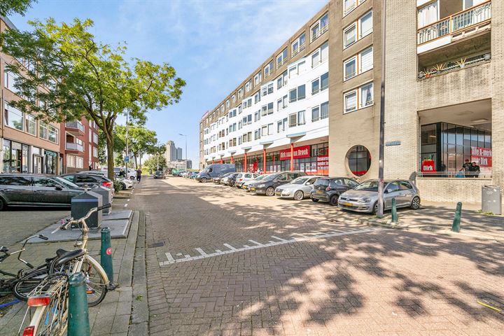 Bekijk foto 33 van Zwartewaalstraat 101