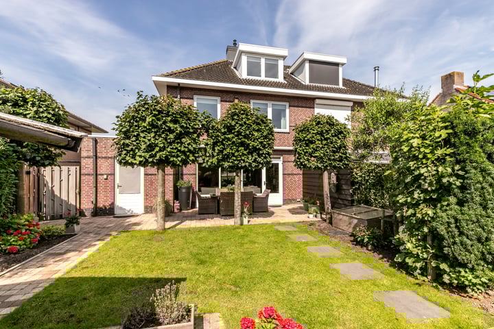 Foto 3 van Santgors 11