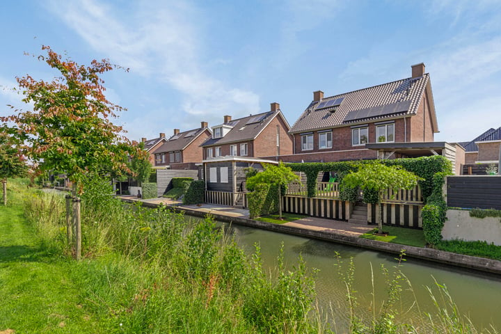 Bekijk foto 38 van Meester J van Dolderenstraat 24