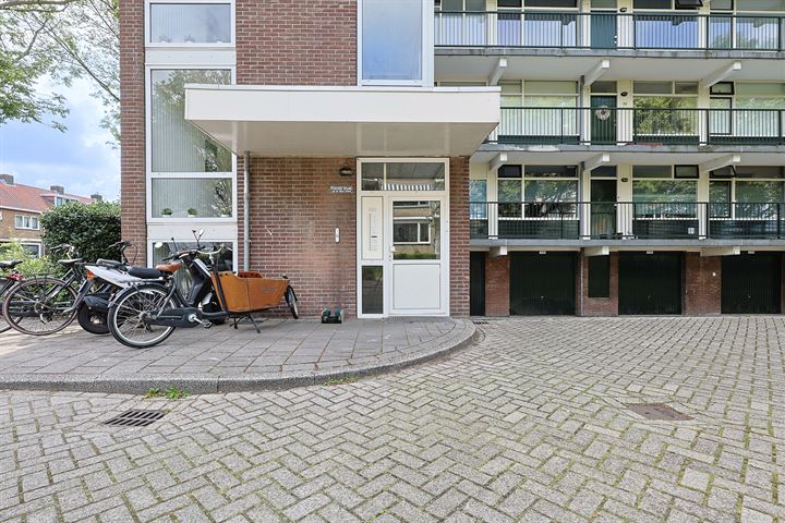 Bekijk foto 2 van Jan Ligthartstraat 715