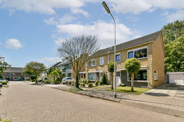 Bekijk foto 34 van De Heining 51