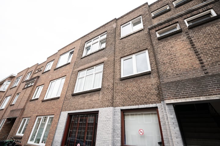 Bekijk foto 17 van Lyonnetstraat 79