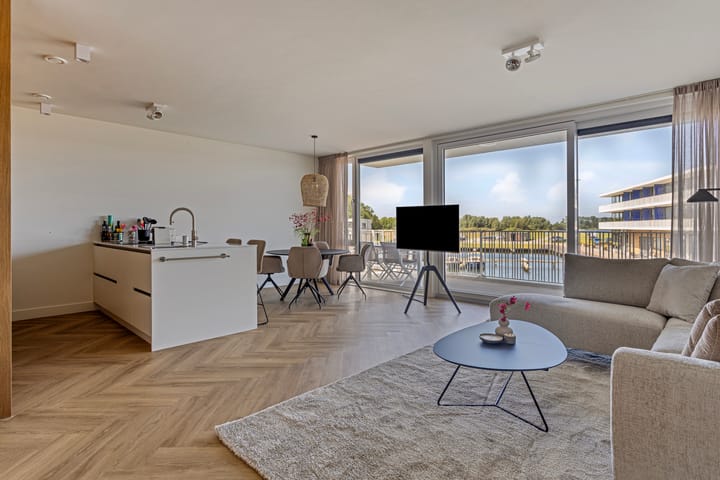 Photo 4 of Lamsoor 43