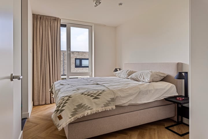 Photo 12 of Lamsoor 43