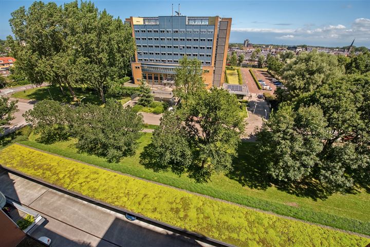 Bekijk foto 19 van Dokter Van Ledestraat 110