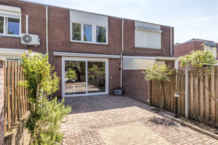 Bekijk foto 17 van Delstraat 16