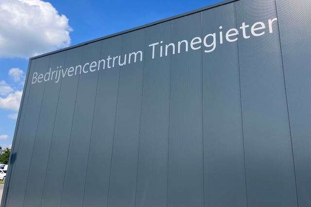 Bekijk foto 3 van Tinnegieter 4 F