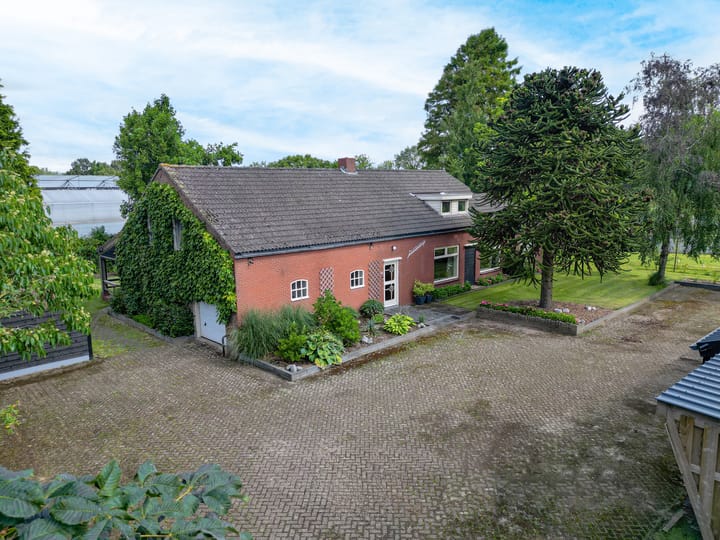 Foto 3 van Rucphenseweg 16