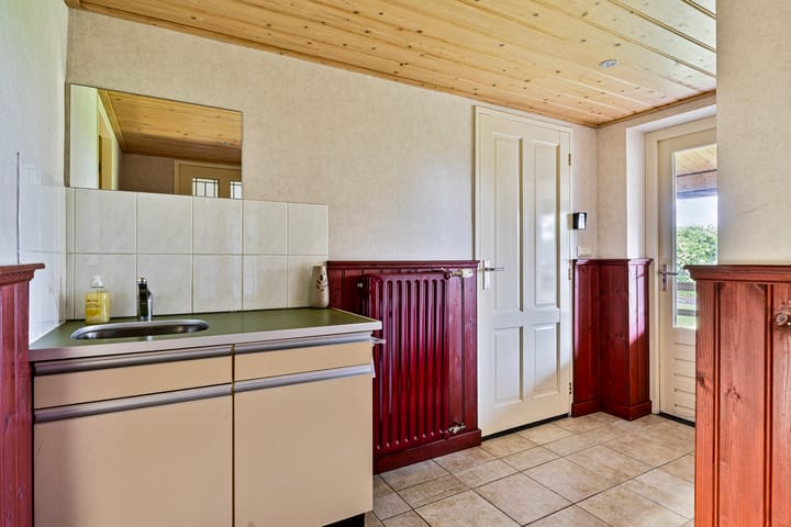 Foto 16 van Rucphenseweg 16