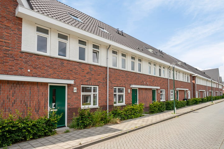 Bekijk foto 2 van Fagotstraat 25