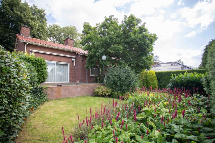 Photo 13 of Burgemeester J.C. van den Bergplein 2-A