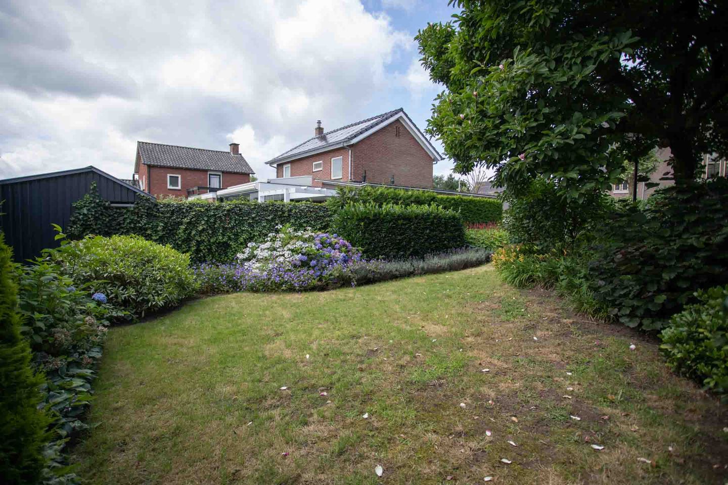 Foto 14 van Burgemeester J.C. van den Bergplein 2-A