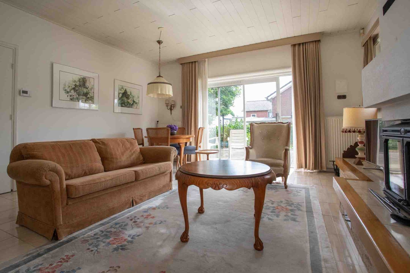 Foto 25 van Burgemeester J.C. van den Bergplein 2-A