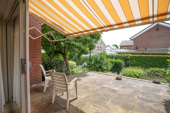 Photo 27 of Burgemeester J.C. van den Bergplein 2-A