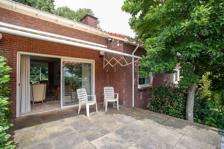 Photo 28 of Burgemeester J.C. van den Bergplein 2-A