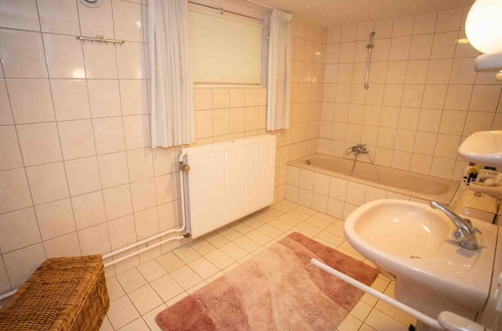 Photo 32 of Burgemeester J.C. van den Bergplein 2-A