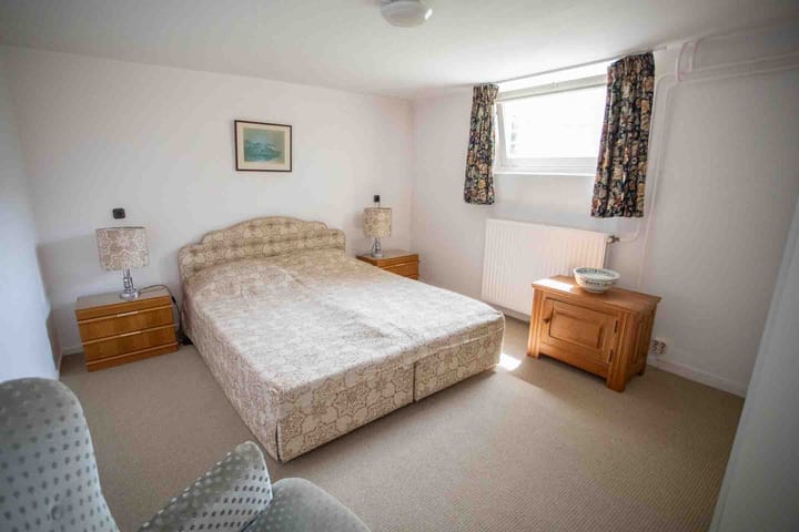 Photo 35 of Burgemeester J.C. van den Bergplein 2-A