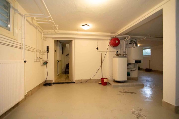 Photo 41 of Burgemeester J.C. van den Bergplein 2-A