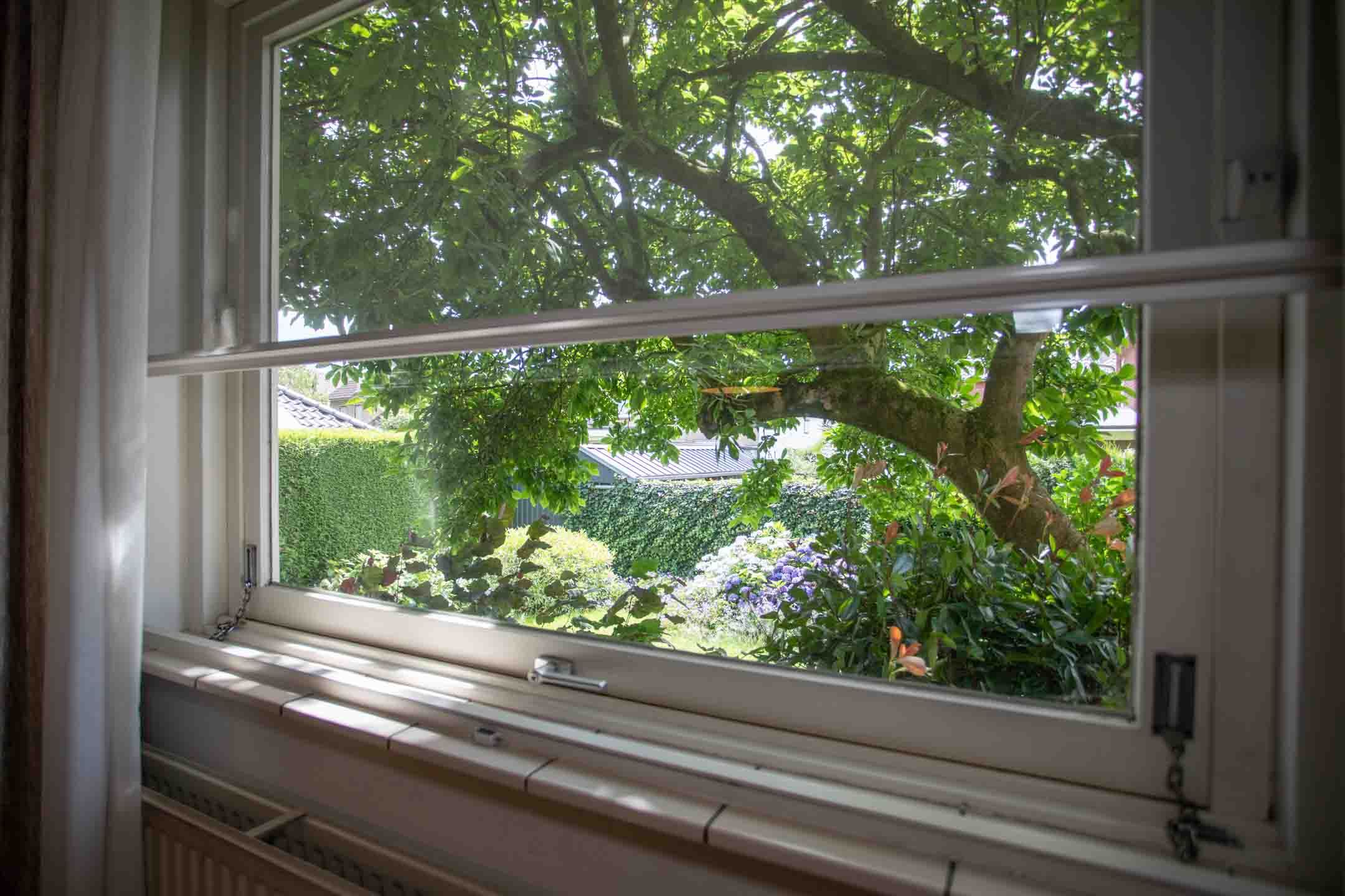 Foto 45 van Burgemeester J.C. van den Bergplein 2-A