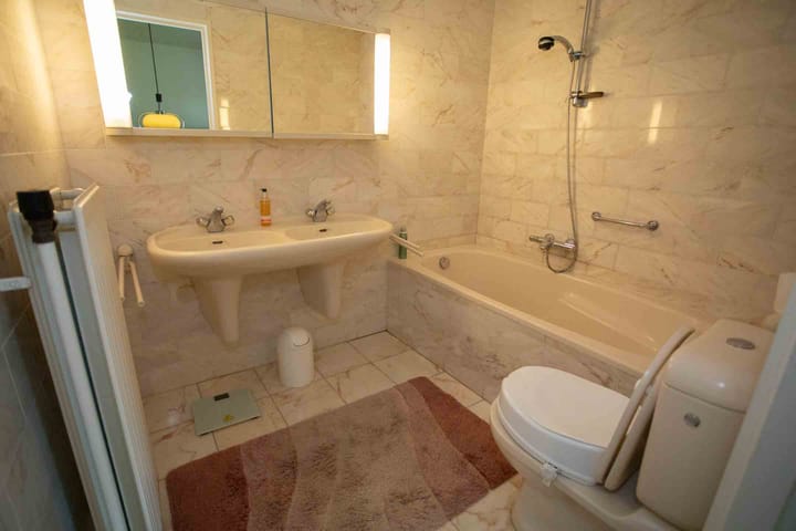 Photo 48 of Burgemeester J.C. van den Bergplein 2-A