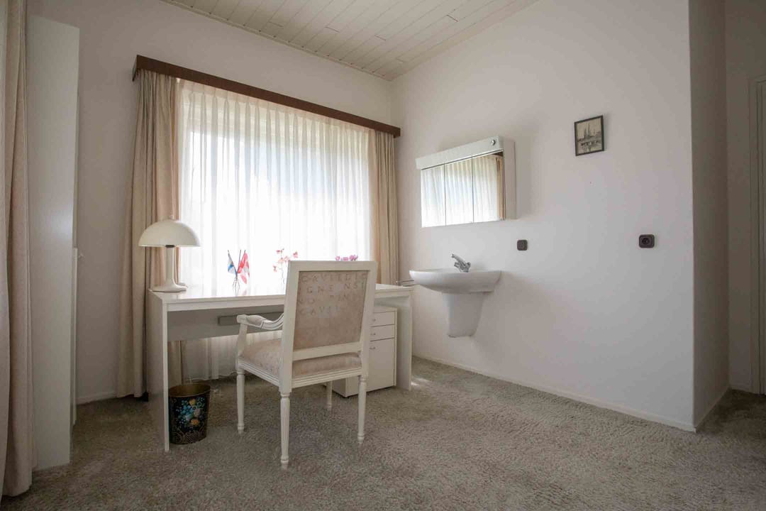 Foto 58 van Burgemeester J.C. van den Bergplein 2-A