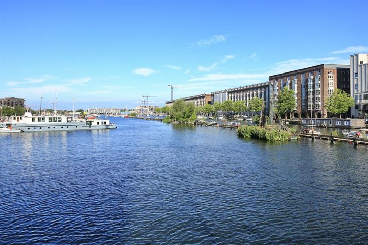 Bekijk foto 30 van Zeeburgerkade 528