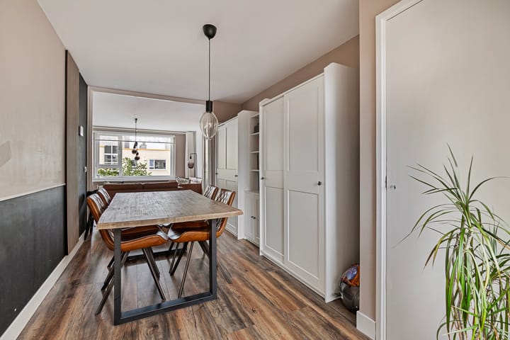 Foto 15 van Van Riebeeckweg 94