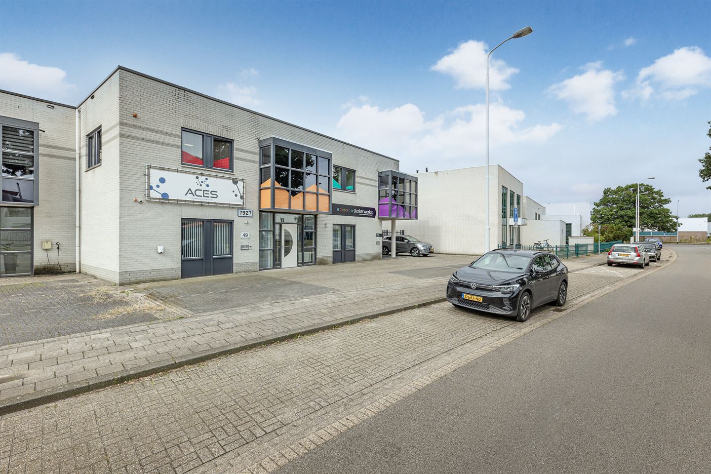 Bekijk foto 1 van Dillenburgstraat 49-51