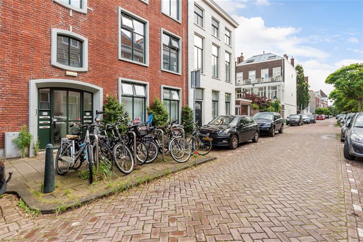 Bekijk foto 18 van De Ruijterstraat 57-A