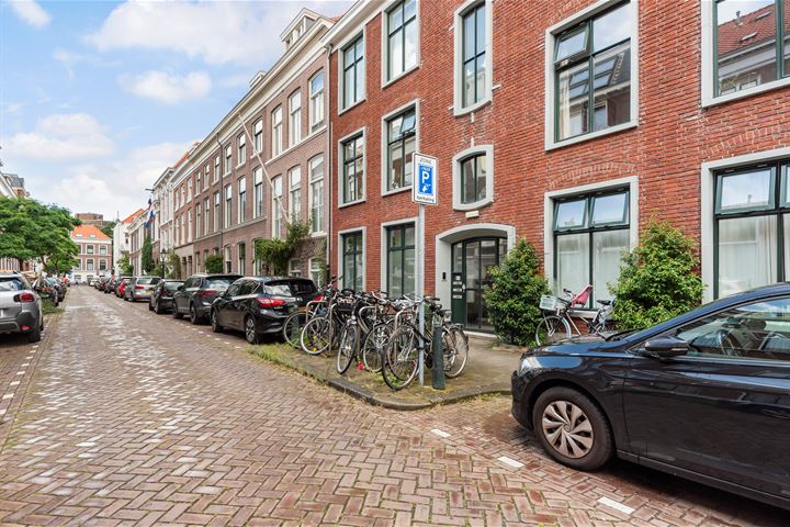 Bekijk foto 19 van De Ruijterstraat 57-A