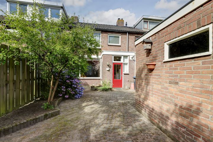 Bekijk foto 19 van Saffierstraat 30