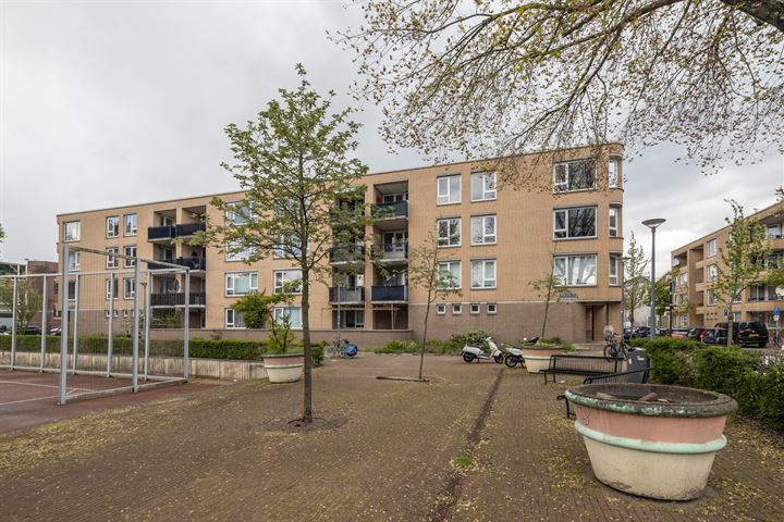 View photo 20 of Bleiswijkstraat 36