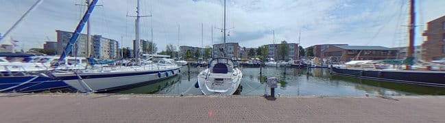 Achterzijde en haven