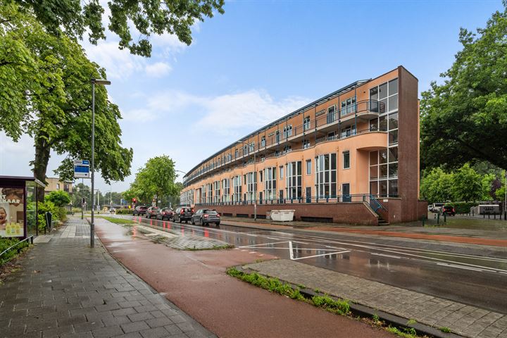 Bekijk foto 36 van Generaal Maczekstraat 92-A13