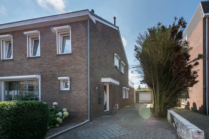 Foto 3 van Burg.Savelberglaan 5