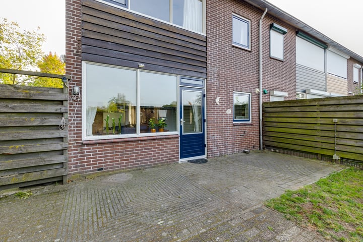 View photo 41 of Trompstraat 91