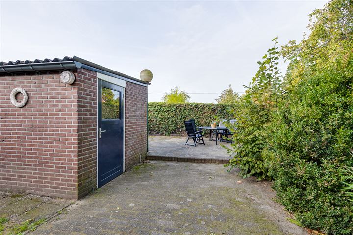 View photo 42 of Trompstraat 91