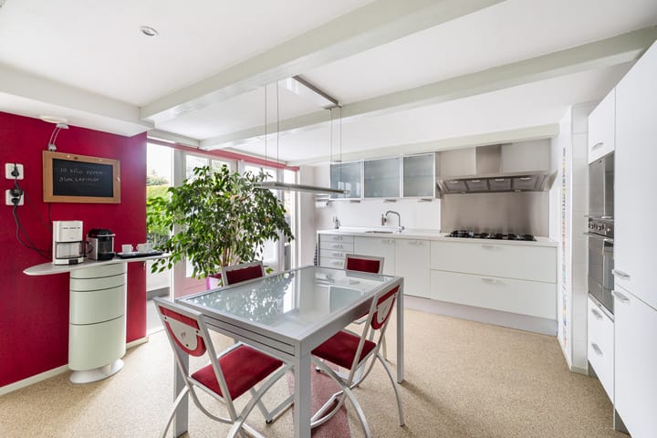 Foto 15 van Voorstraat 160