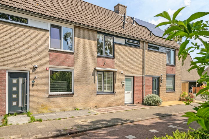 Bekijk foto 28 van Debussystraat 4