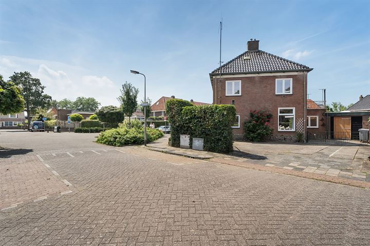 Bekijk foto 33 van Ambonstraat 56