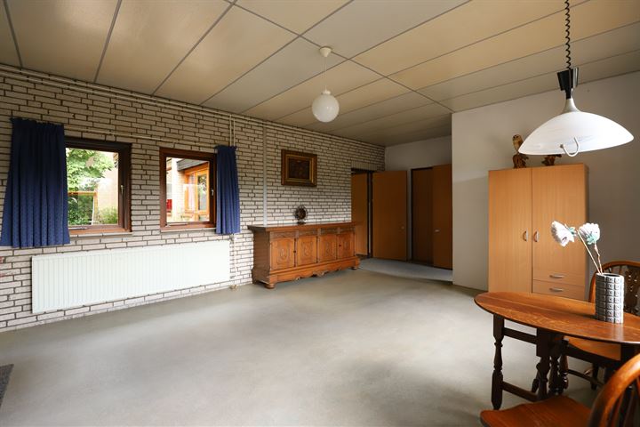 View photo 23 of Heerstraat 18