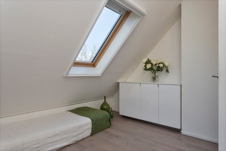 View photo 23 of Lambertusstraat 2-C