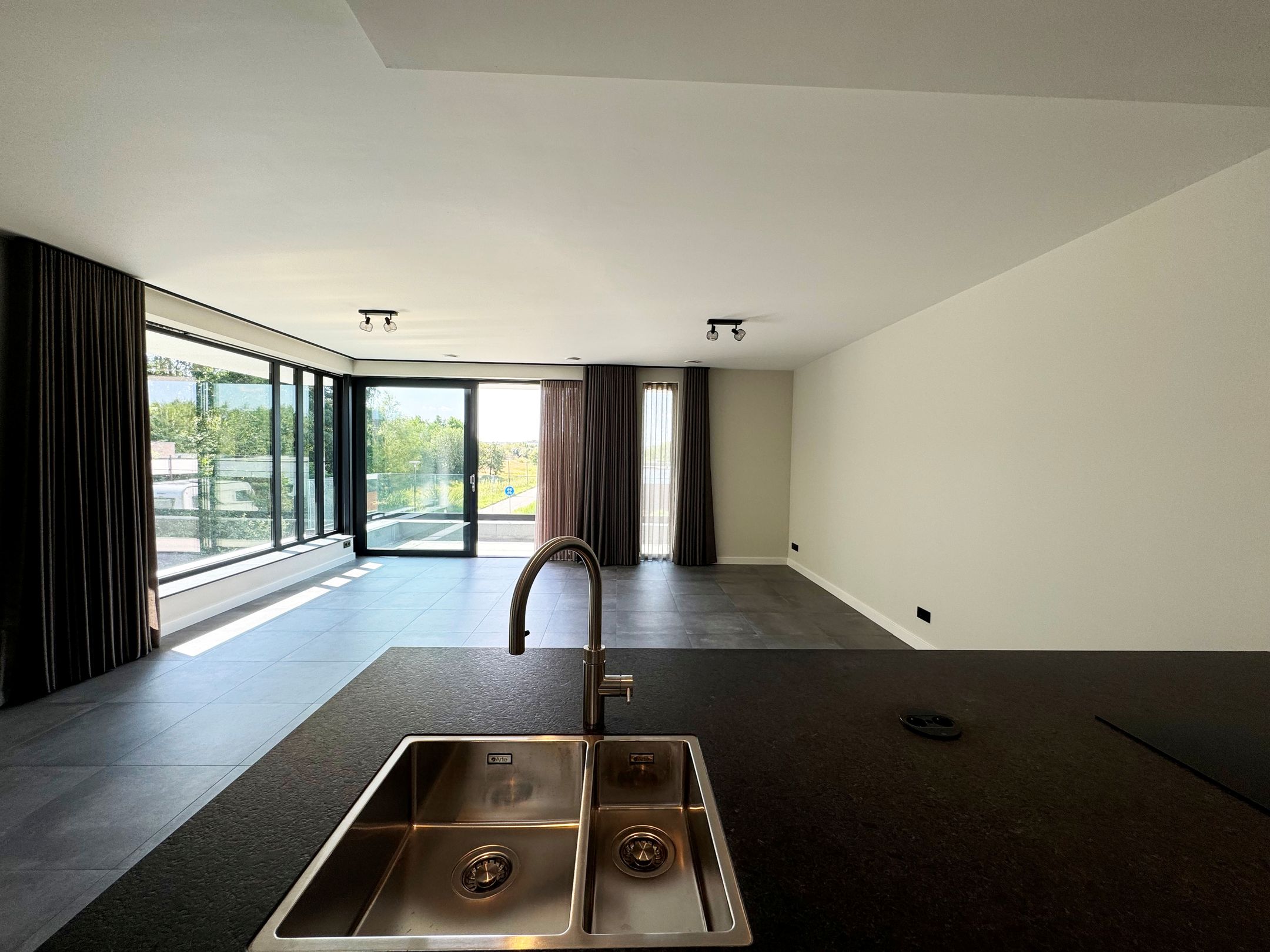 Foto 21 van Burg. Gremstraat 11