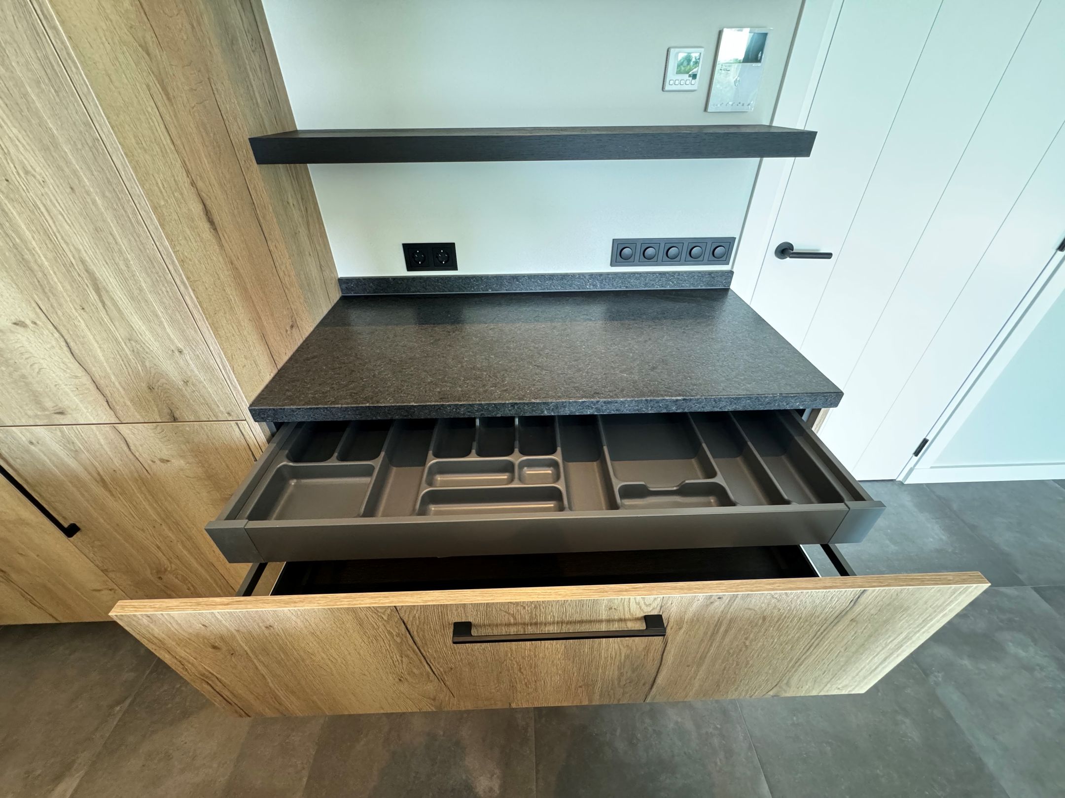 Foto 24 van Burg. Gremstraat 11