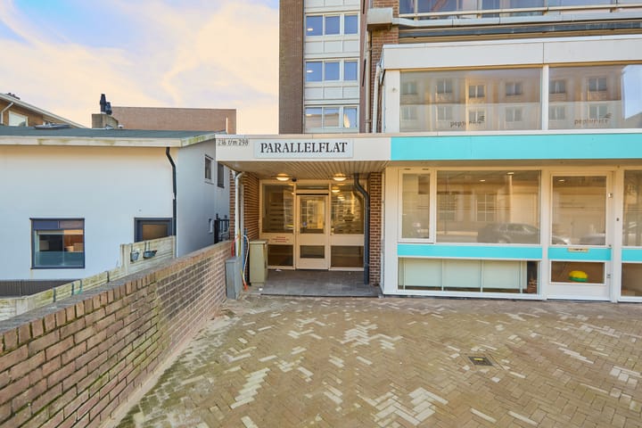 Photo 5 of Parallel Boulevard 274