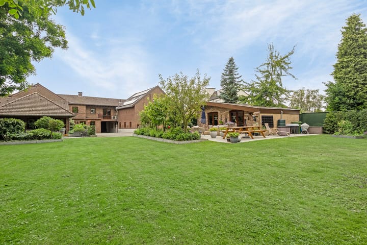 Photo 1 of Hussenbergstraat 25