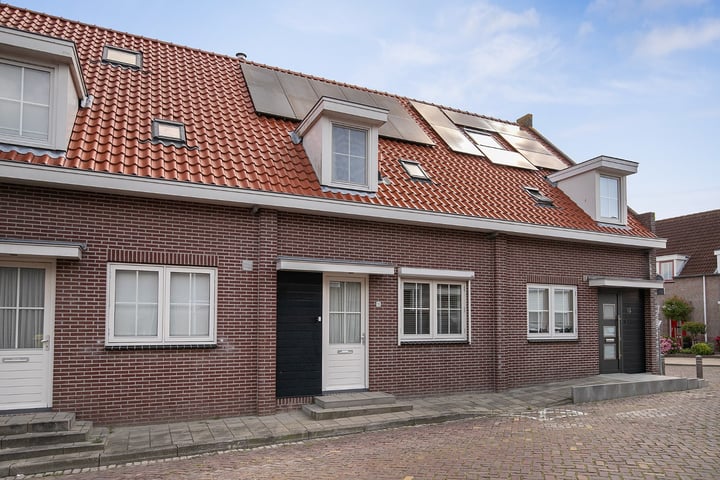 Bekijk foto 1 van Oostvest 13