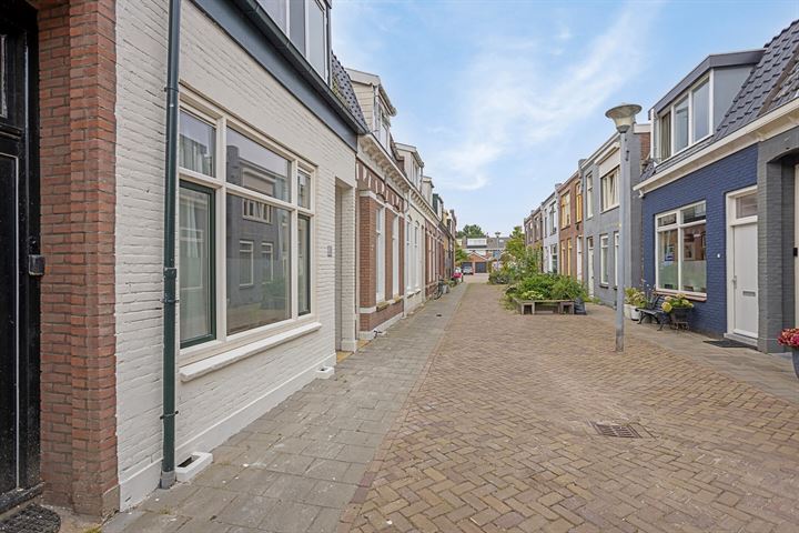 Bekijk foto 27 van Emmastraat 16